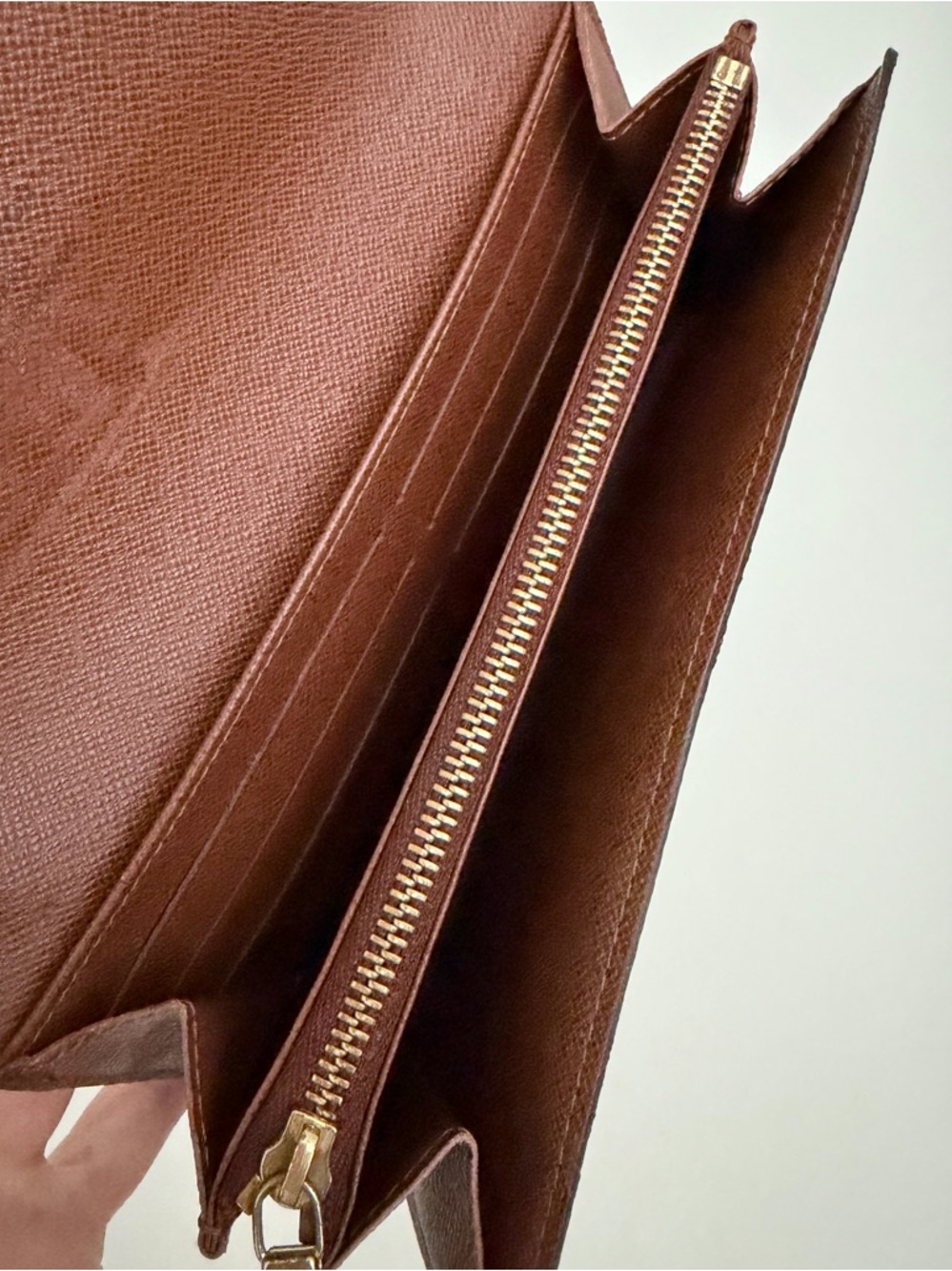 RESERVED Louis Vuitton Monogram Wallet - Picture 8 of 14